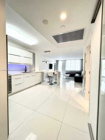 undefined, Miami Beach, FL 33139