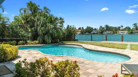 7536 W Treasure Dr, North Bay Village, FL 33141