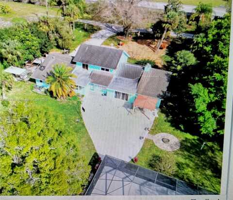 8906 Russos Rd, Fort Pierce, FL 34951