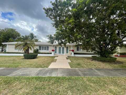 8450 SW 85th St, Miami, FL 33143