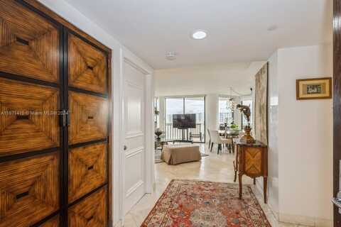 1000 Island Blvd, Aventura, FL 33160