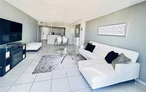 2780 NE 183rd St, Aventura, FL 33160