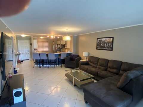 2205 S Cypress Bend Dr, Pompano Beach, FL 33069