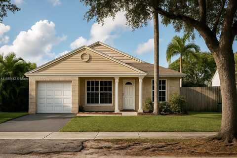 8615 SW 15th St, Pembroke Pines, FL 33025
