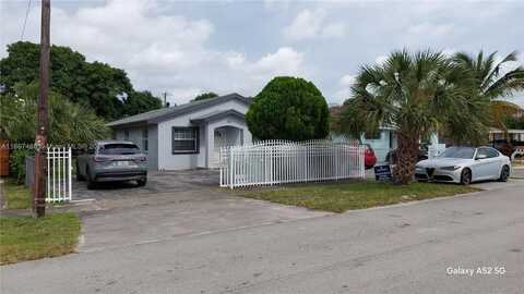 553 E 61st St, Hialeah, FL 33013