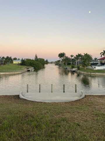 1429 se 4th place, Cape Coral, FL 33990