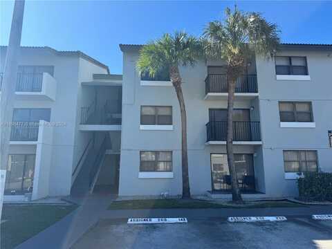 7135 NW 179th St, Hialeah, FL 33015