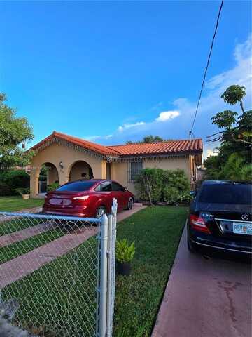 6241 SW 2nd St, Miami, FL 33144