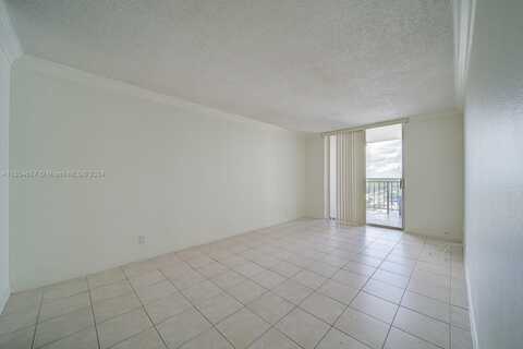 2903 N Miami Beach Blvd, North Miami Beach, FL 33160