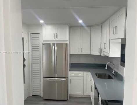 1350 NE 191st St, Miami, FL 33179