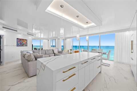 16445 Collins Ave, Sunny Isles Beach, FL 33160