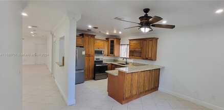 3377 NE 4th St, Homestead, FL 33033