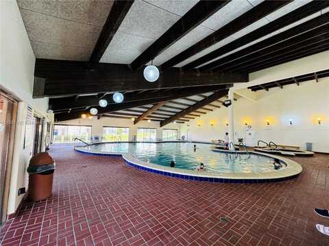 9480 Sunrise Lakes Blvd, Sunrise, FL 33322