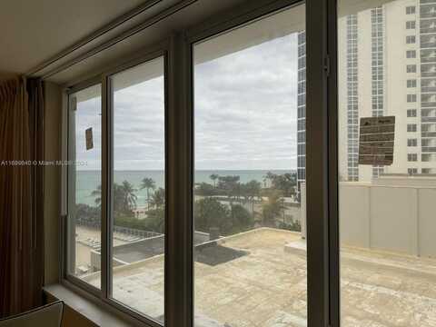 19201 Collins Ave, Sunny Isles Beach, FL 33160