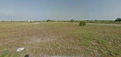 15 cottonwood CT, Other City - In The State Of Florida, FL 33946