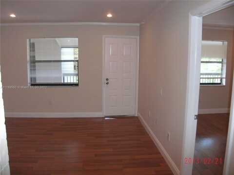 6031 Shakerwood Cir, Tamarac, FL 33319