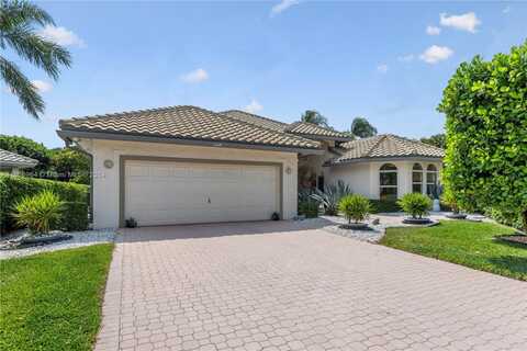 7791 La Corniche Cir, Boca Raton, FL 33433