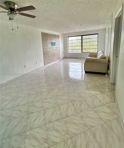 7480 NW 17th St, Plantation, FL 33313