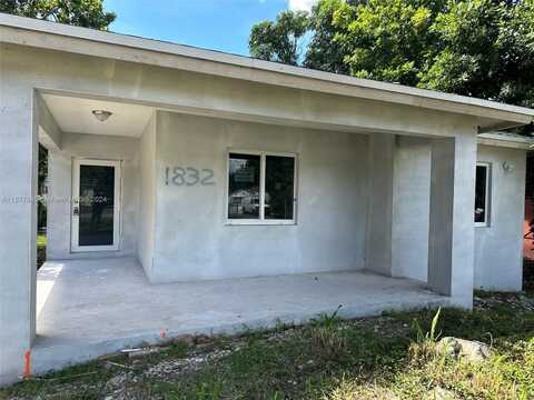 1832 NW 112th St, Miami, FL 33167