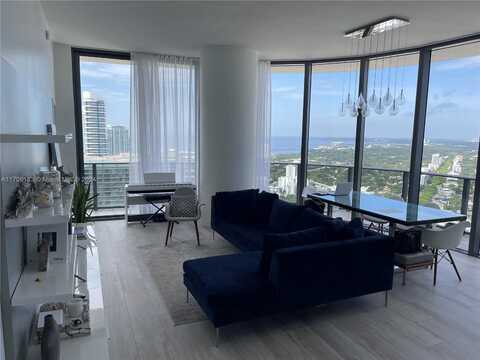 55 SW 9th St, Miami, FL 33130
