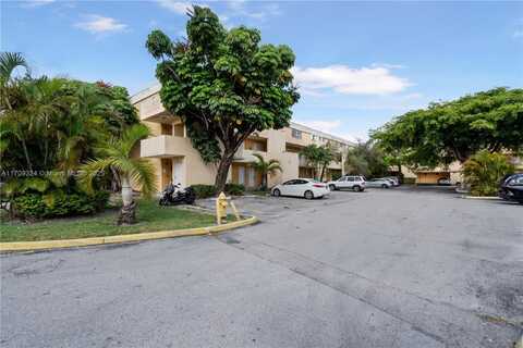 9371 Fontainebleau Blvd, Miami, FL 33172