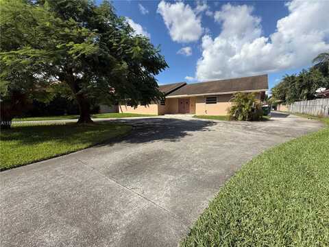 14381 SW 19th Ter, Miami, FL 33175