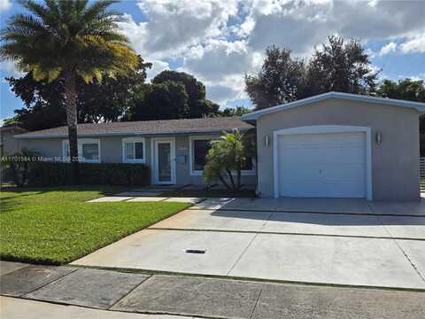 8240 NW 24th Ct, Pembroke Pines, FL 33024