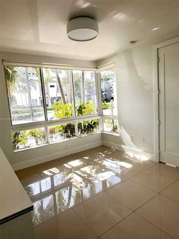 10471 NW 66th St, Doral, FL 33178