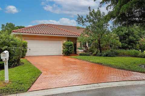 5855 NW 47th Pl, Coral Springs, FL 33067