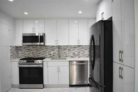 8024 Tatum Waterway Dr, Miami Beach, FL 33141