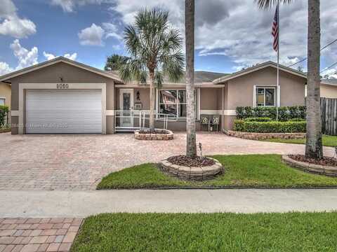 9050 SW 53rd St, Cooper City, FL 33328