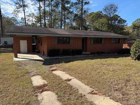 1936 3rd Street SE, Moultrie, GA 31768