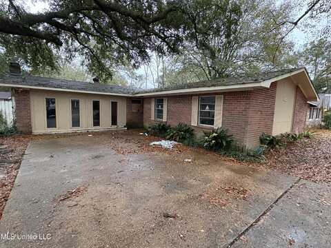 10016 Oakwood Park Drive, Moss Point, MS 39562