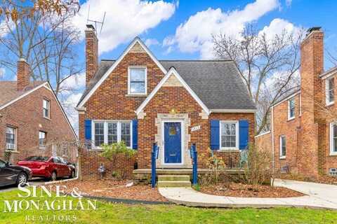 1813 Brys, Grosse Pointe Woods, MI 48236