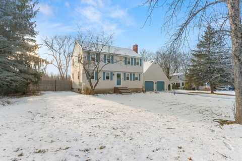 17 Robin Rd, West Newbury, MA 01985