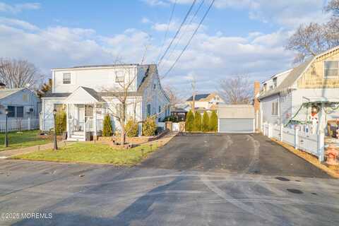 75 Shoreland Circle, Laurence Harbor, NJ 08879