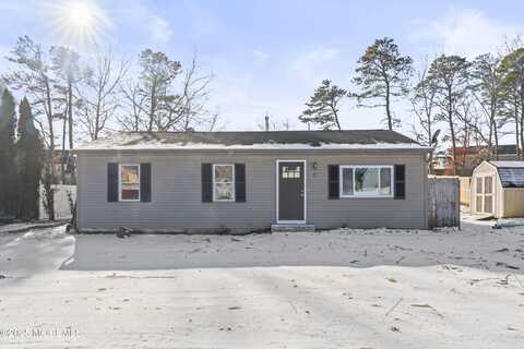 17 Tradewinds Avenue, Barnegat, NJ 08005