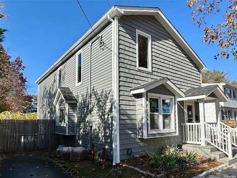 727 Myrtle Avenue, West Islip, NY 11795