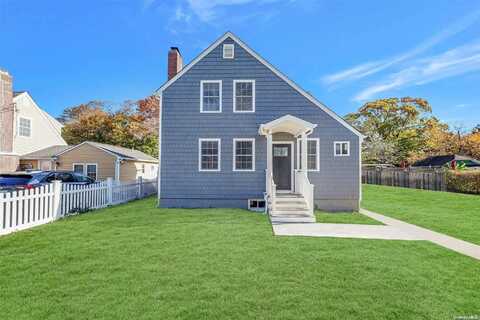 283 Lombardy Boulevard, Bay Shore, NY 11706