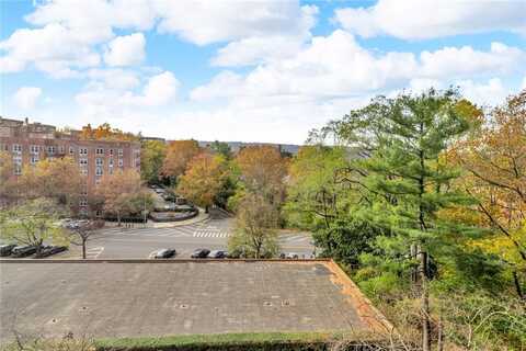 3935 Blackstone Avenue, Bronx, NY 10471