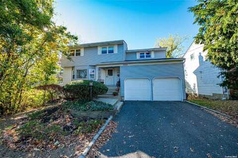 2370 Camp Avenue, Merrick, NY 11566