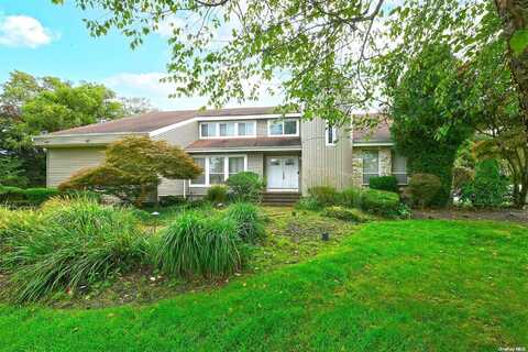 58 Villanova Lane, Dix Hills, NY 11746