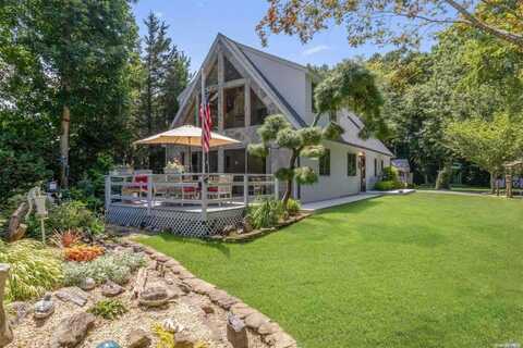 25 Miami Avenue, Peconic, NY 11958