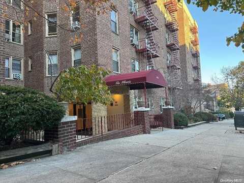 67-25 Clyde St, Forest Hills, NY 11375