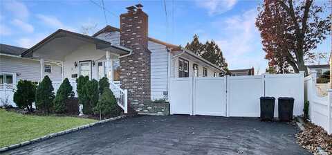 18 W 22nd Street, Deer Park, NY 11729