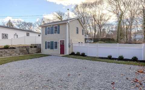 10 Port Washington Road, Sound Beach, NY 11789