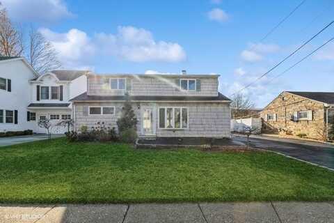 10 Reading Lane, Bethpage, NY 11714