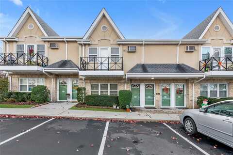 312 Cambridge Court, Glen Cove, NY 11542