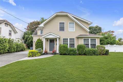 80 Netz Place, Albertson, NY 11507