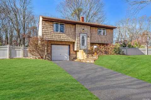 34 W Fawn Lane, South Setauket, NY 11720